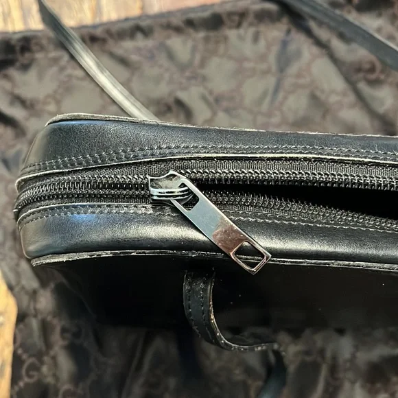 Gucci Shoulder Bag - Picture 8 of 12